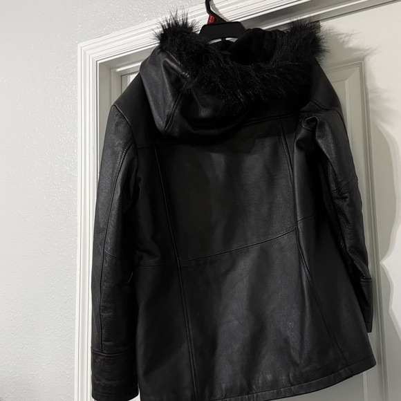 Leather jacket - Picture 5 of 13